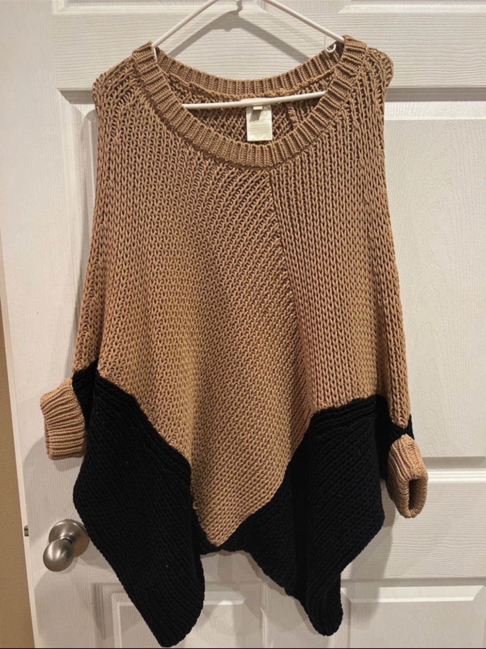Minnie Rose Two-Tone Crewneck Sweater in Camel and Black